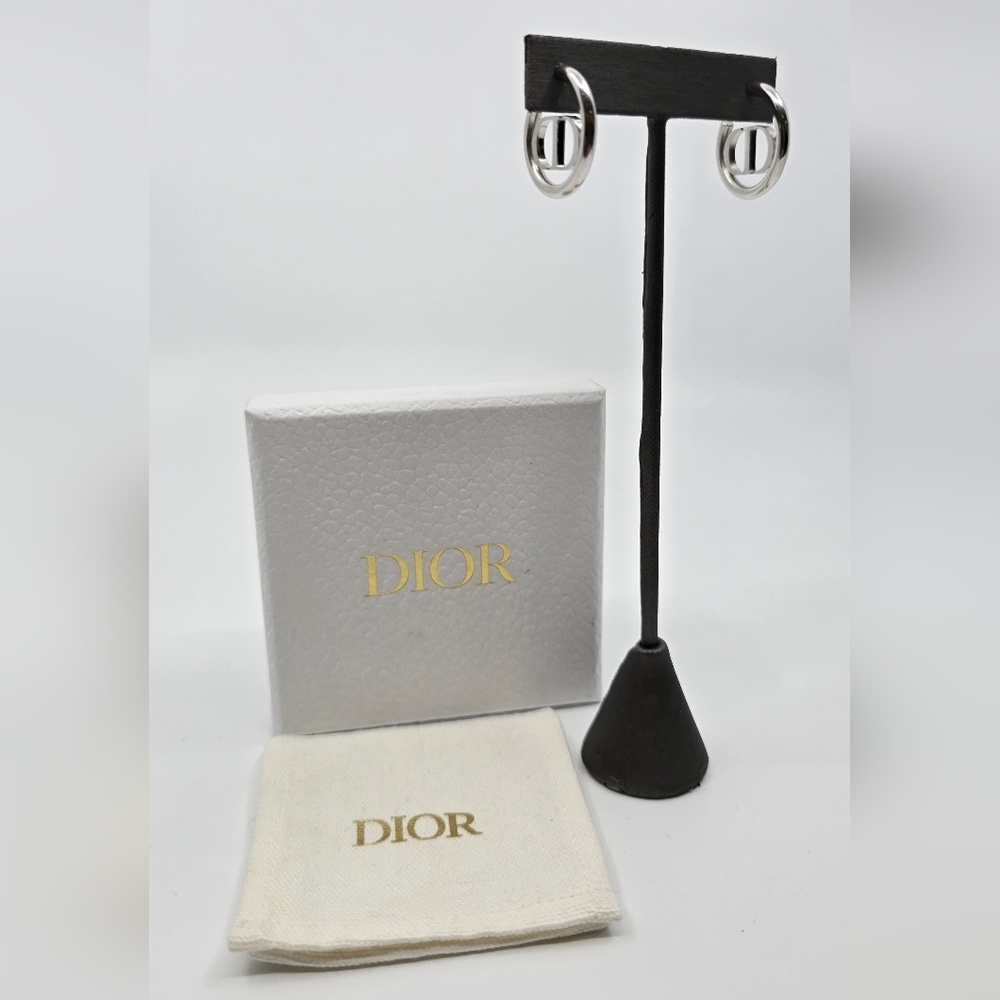 Dior 30 Montaigne Earrings
